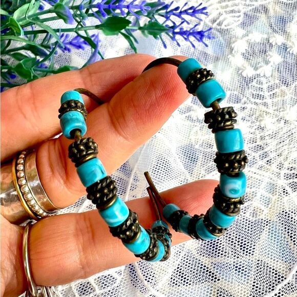 Vintage Brass & Marbled Blue Acrylic Hoop Earrings - Picture 5 of 6